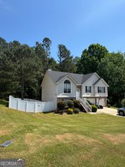 85 Creekside Trail, Covington, GA 30016