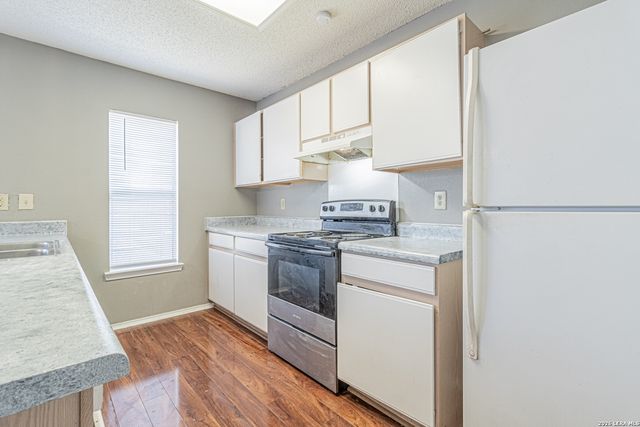 16 Talon Brook, San Antonio, TX 78238