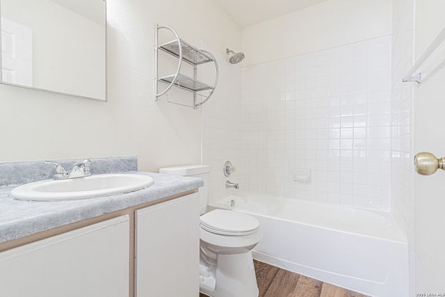 16 Talon Brook, San Antonio, TX 78238