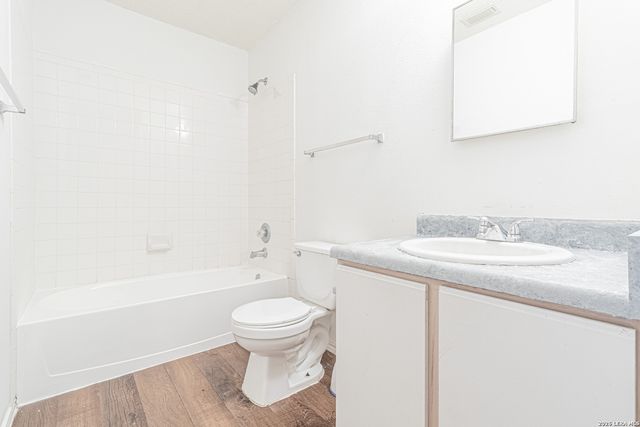 16 Talon Brook, San Antonio, TX 78238