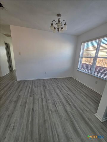 1121 Dixon Circle, Copperas Cove, TX 76522