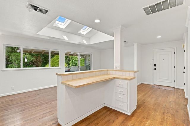 600 Pennsylvania Avenue 5, Los Gatos, CA 95030
