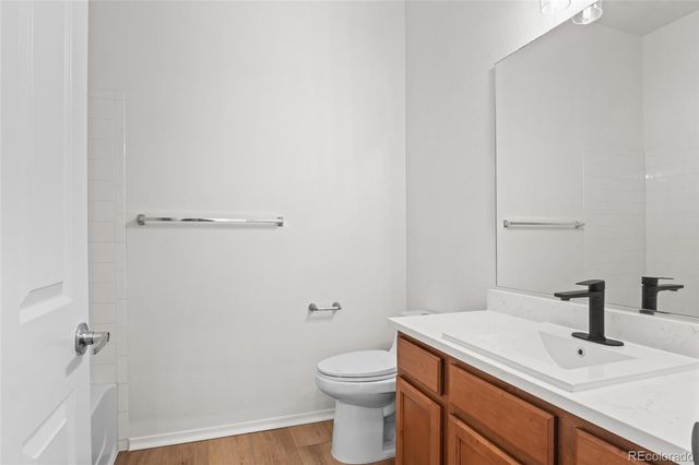 8420 Canyon Rim Trail 307, Englewood, CO 80112