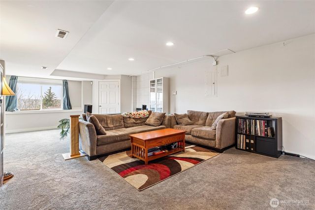 5162 S Wallace Street, Seattle, WA 98178