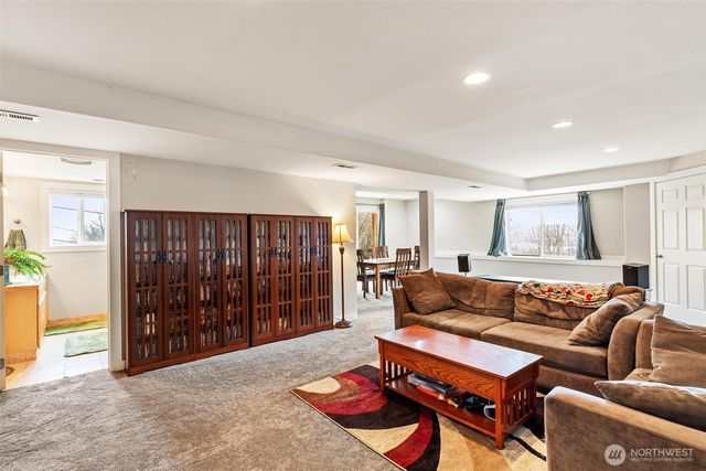 5162 S Wallace Street, Seattle, WA 98178