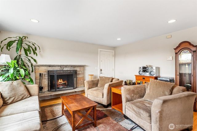 5162 S Wallace Street, Seattle, WA 98178