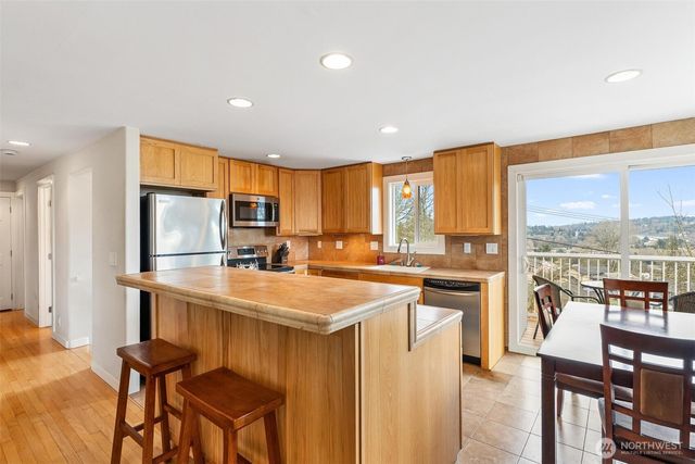 5162 S Wallace Street, Seattle, WA 98178