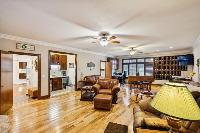 7488 Lowe Ln, Rockvale, TN 37153