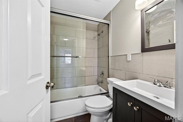 77 Tom Sawyer Drive, St Charles, MO 63303