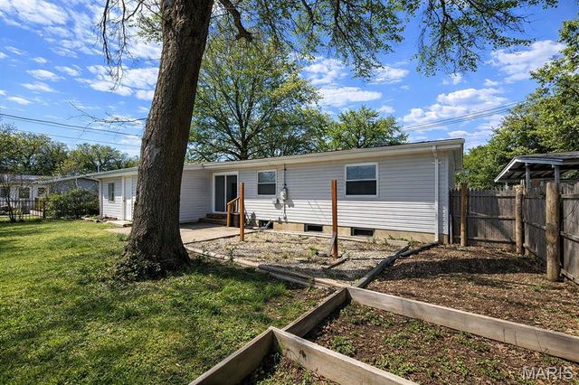 77 Tom Sawyer Drive, St Charles, MO 63303