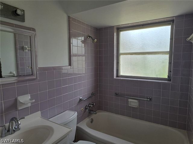 33 Broadway CIR, Fort Myers, FL 33901