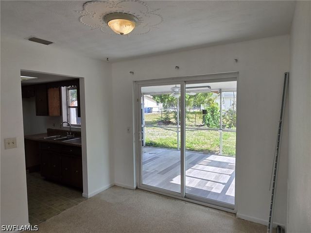 33 Broadway CIR, Fort Myers, FL 33901