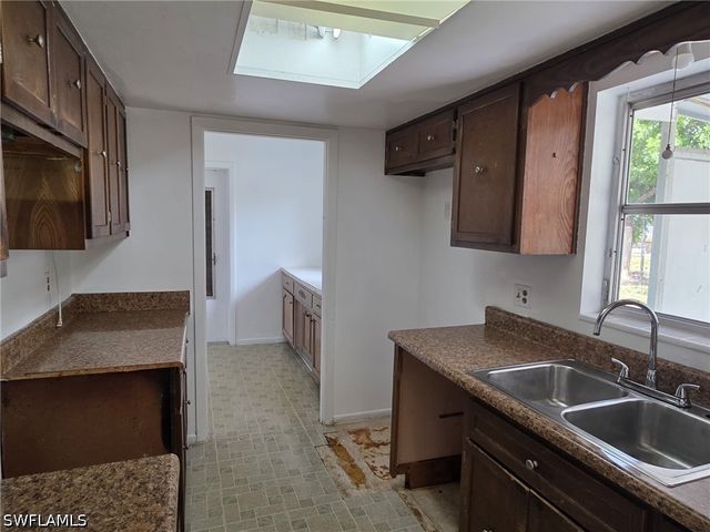 33 Broadway CIR, Fort Myers, FL 33901