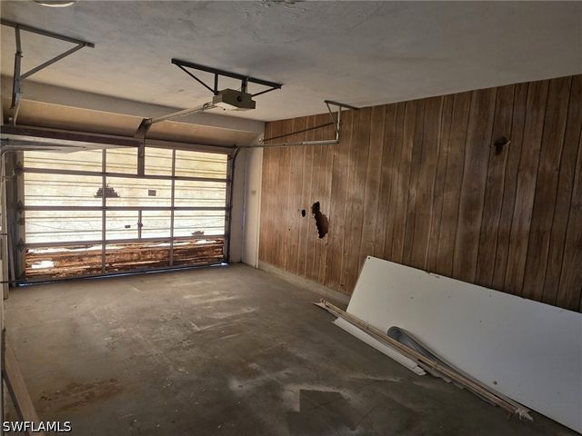 33 Broadway CIR, Fort Myers, FL 33901