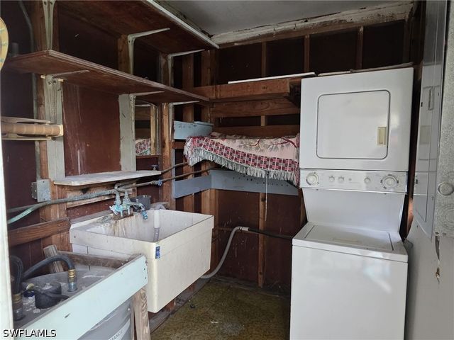 33 Broadway CIR, Fort Myers, FL 33901