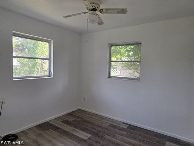 33 Broadway CIR, Fort Myers, FL 33901
