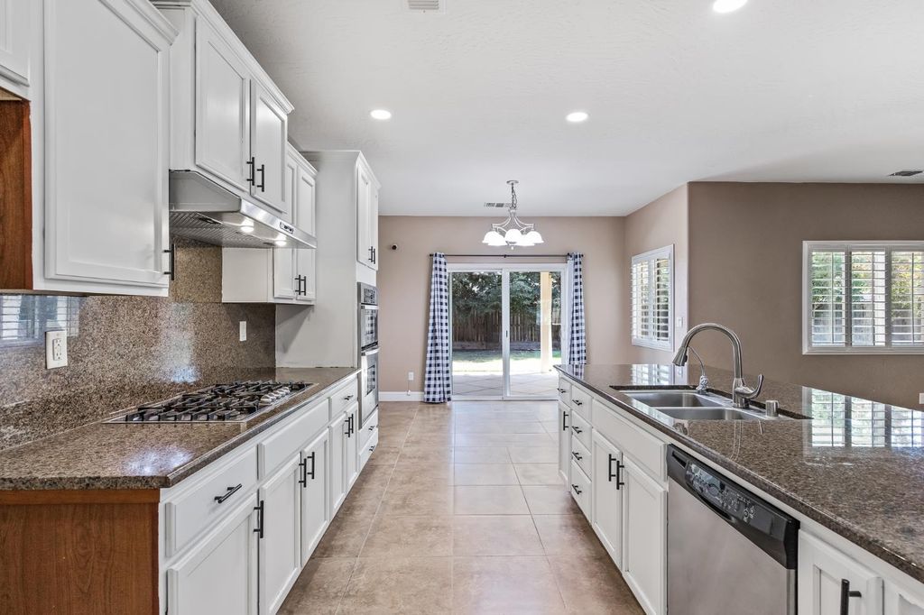 Image 11 of property listing at 5848 E Platt Avenue, Fresno, CA 93727