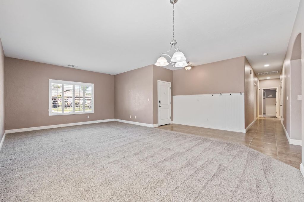 Image 24 of property listing at 5848 E Platt Avenue, Fresno, CA 93727