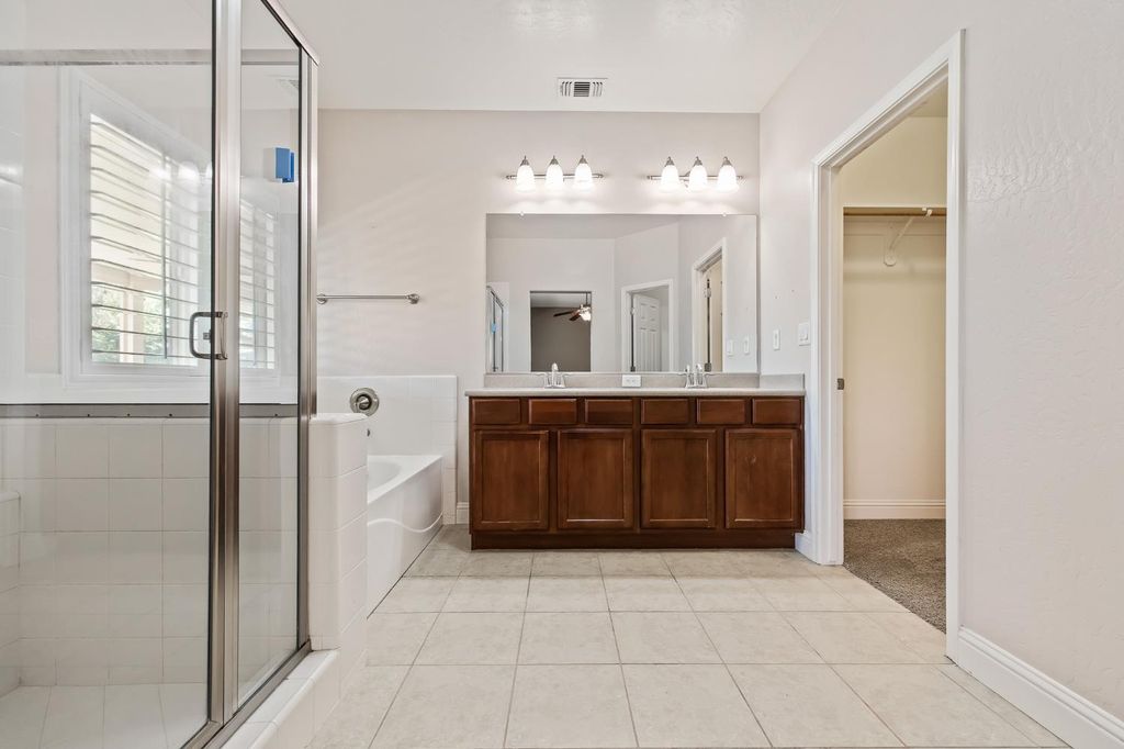 Image 33 of property listing at 5848 E Platt Avenue, Fresno, CA 93727