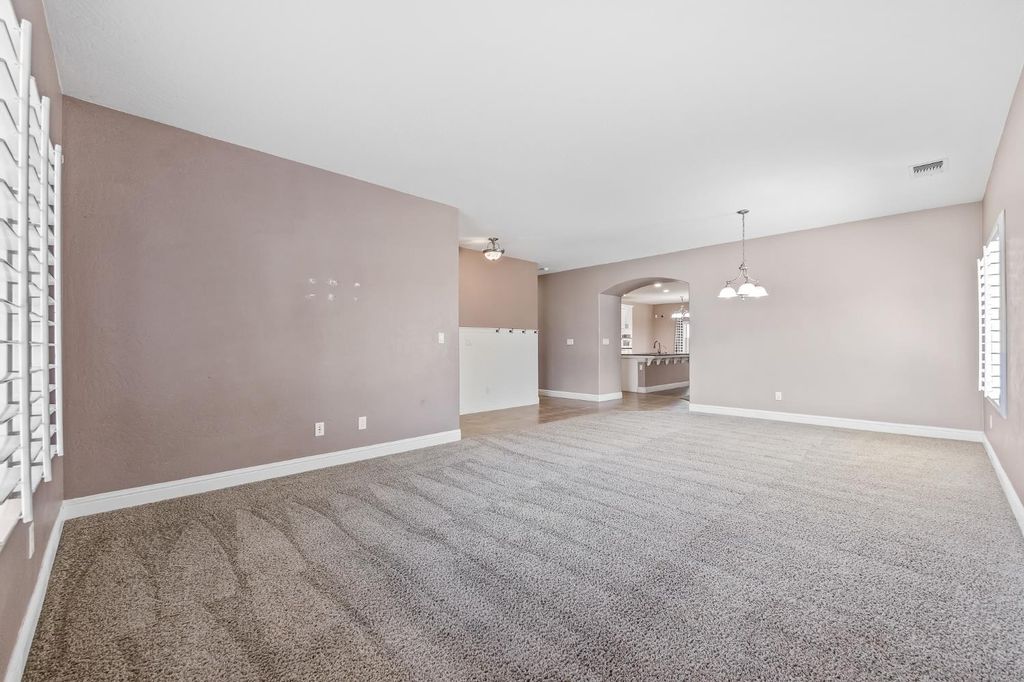 Image 7 of property listing at 5848 E Platt Avenue, Fresno, CA 93727