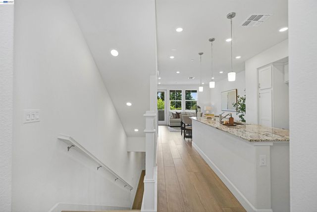 3806 Norbridge Ave, Castro Valley, CA 94546
