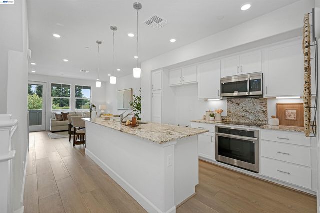 3806 Norbridge Ave, Castro Valley, CA 94546