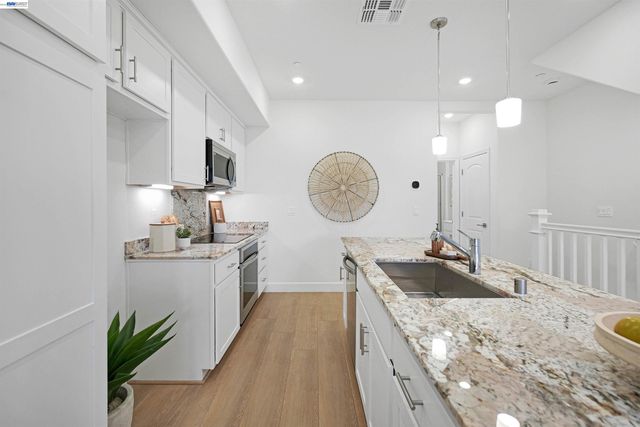 3806 Norbridge Ave, Castro Valley, CA 94546