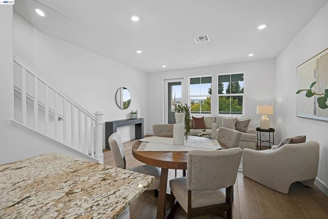 3806 Norbridge Ave, Castro Valley, CA 94546
