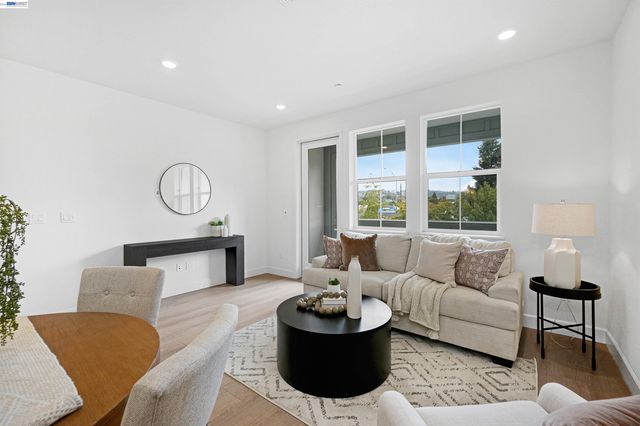 3806 Norbridge Ave, Castro Valley, CA 94546