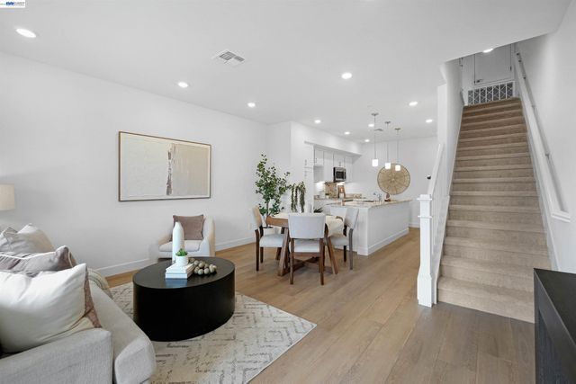 3806 Norbridge Ave, Castro Valley, CA 94546