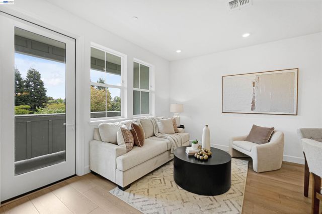 3806 Norbridge Ave, Castro Valley, CA 94546