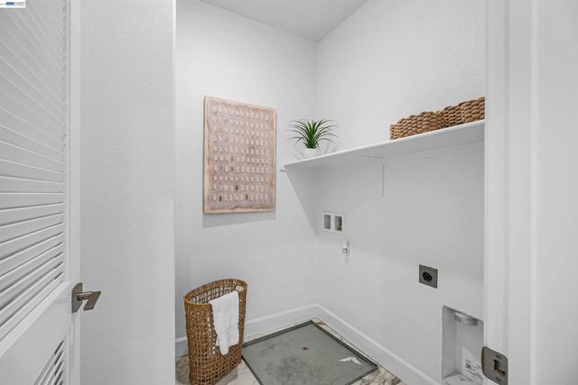 3806 Norbridge Ave, Castro Valley, CA 94546