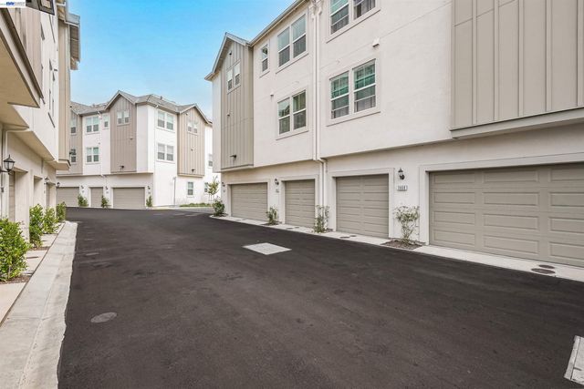 3806 Norbridge Ave, Castro Valley, CA 94546