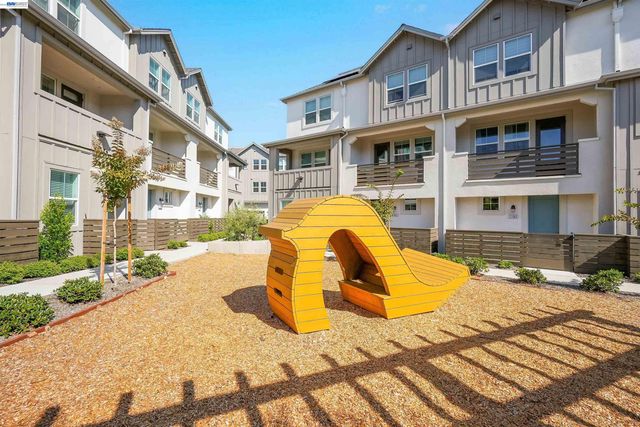 3806 Norbridge Ave, Castro Valley, CA 94546