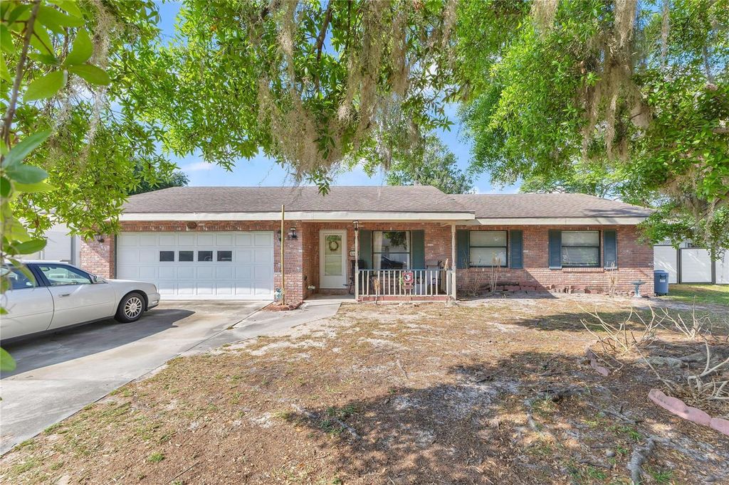 112 SANDBURG LANE, Winter Haven, FL 33884