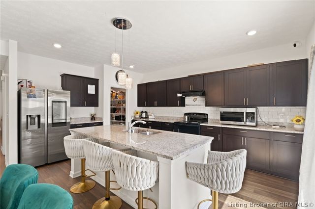 8110 Lucas Lane, Charlestown, IN 47111