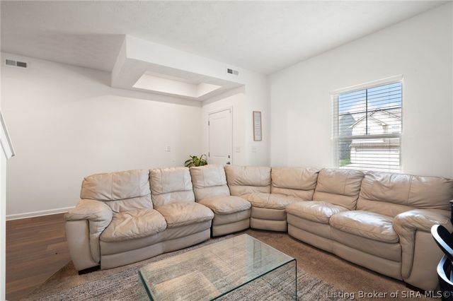 8110 Lucas Lane, Charlestown, IN 47111