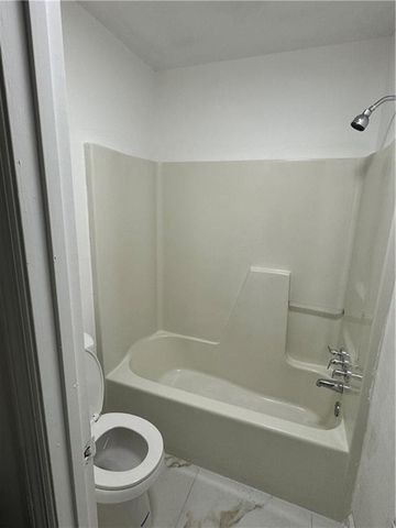 901 Pine Tree Trail 13D, Atlanta, GA 30349
