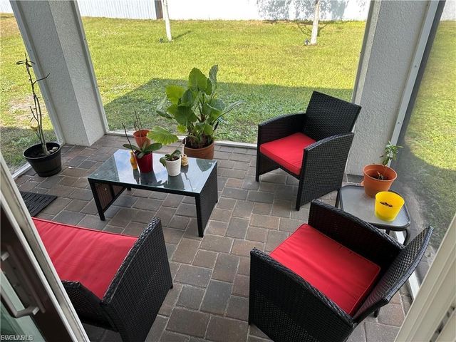 1009 NE 39th TER, Cape Coral, FL 33909