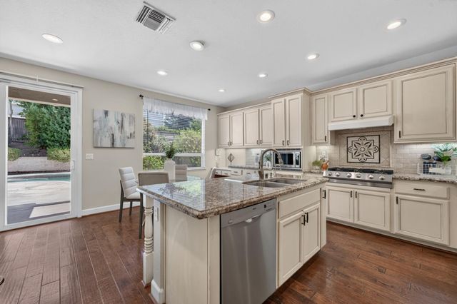 211 Tarquina Ct, El Dorado Hills, CA 95762