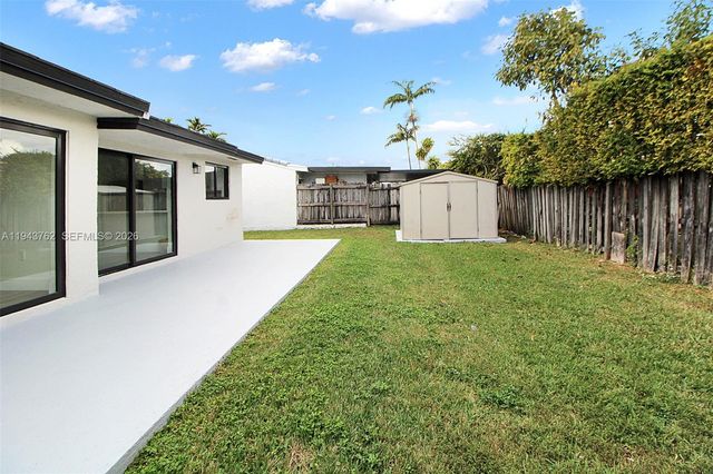 13379 NW 3rd Ter, Miami, FL 33182