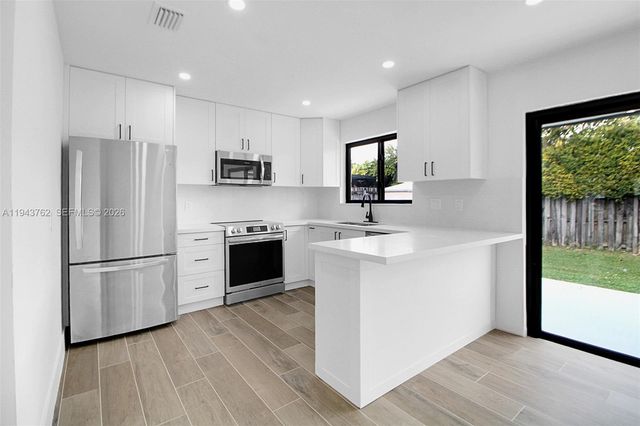 13379 NW 3rd Ter, Miami, FL 33182