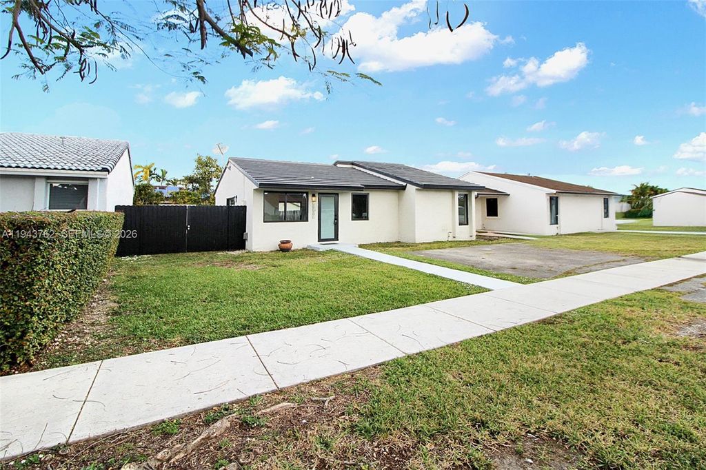 13379 NW 3rd Ter, Miami, FL 33182