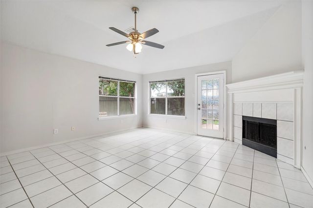 9619 E Withers Way Circle, Houston, TX 77065