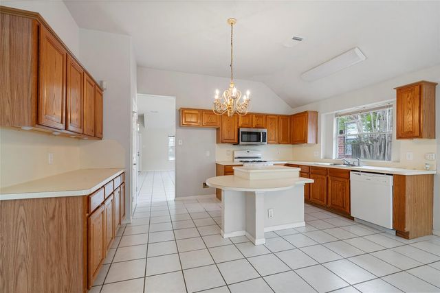 9619 E Withers Way Circle, Houston, TX 77065