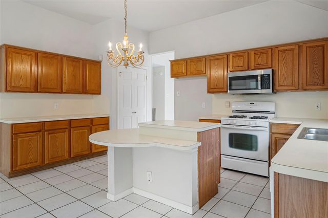 9619 E Withers Way Circle, Houston, TX 77065