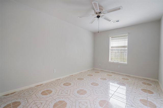 9619 E Withers Way Circle, Houston, TX 77065