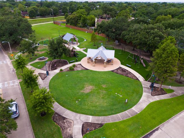 9619 E Withers Way Circle, Houston, TX 77065