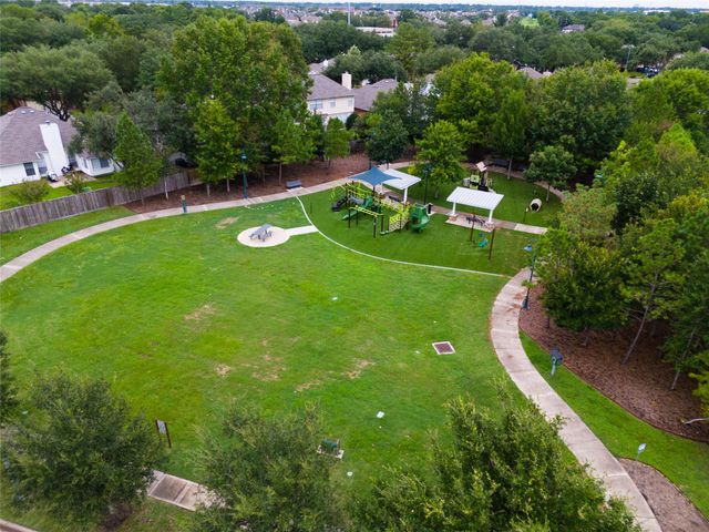 9619 E Withers Way Circle, Houston, TX 77065