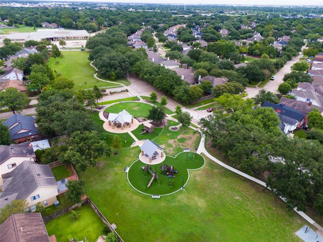 9619 E Withers Way Circle, Houston, TX 77065